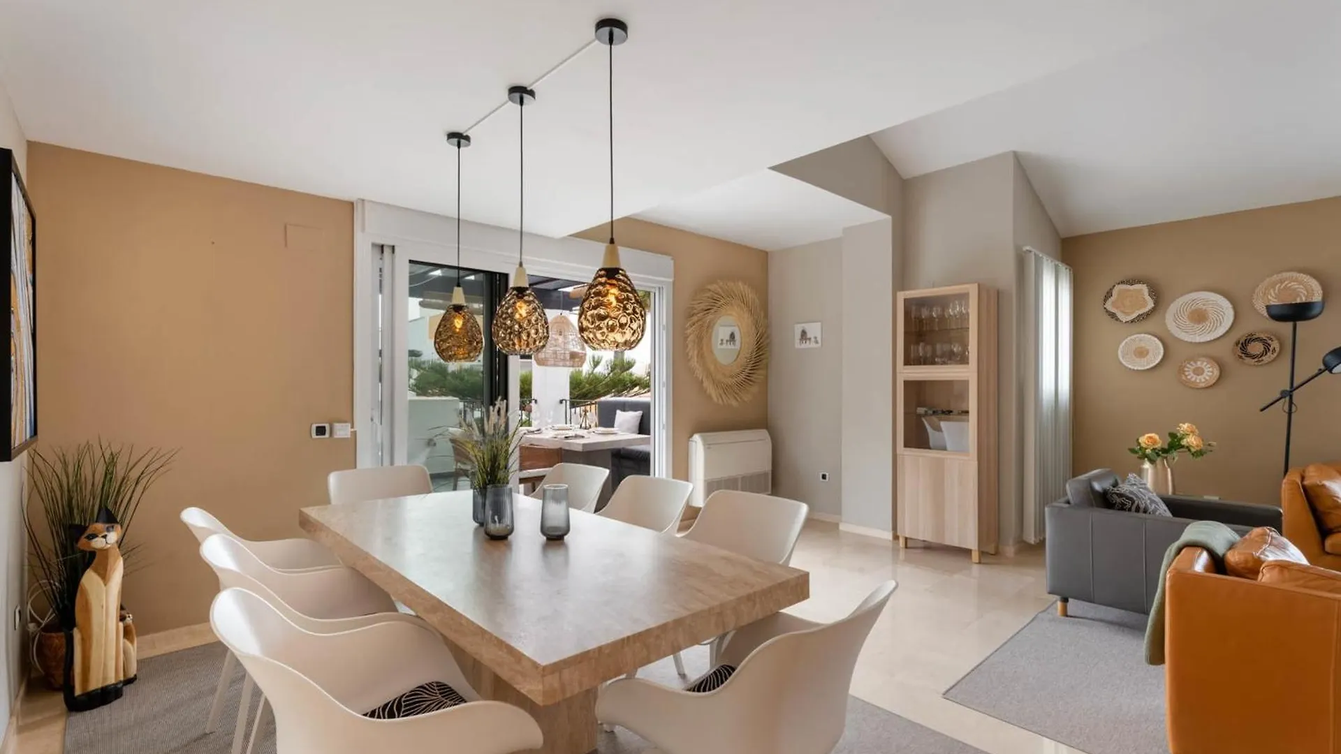 펜션 Elegant 5-Bedroom Apartment- 1 Min Walk To The Beach In Bahia De 마르베야